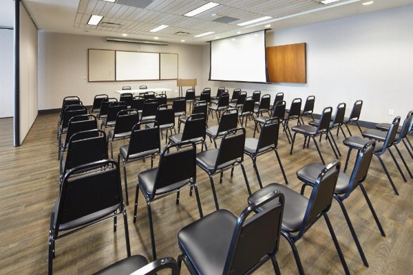 Residence & Conference Centre - Hamilton image 15